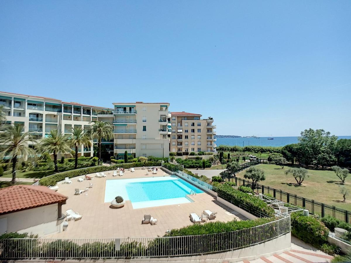 Antibes Les Pins 2 Pieces Vue Mer Piscine Parking Apartment Exterior photo